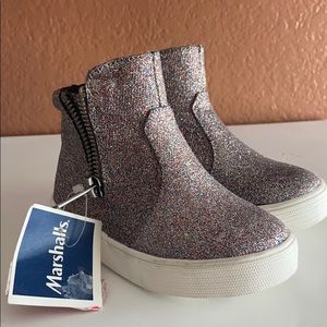 Toddler shoes size 6.5